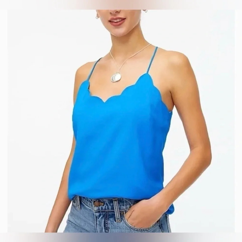 J crew NWT Scalloped Cami Top
Size 8
Pit to pit 18 3/4”
Length 25”